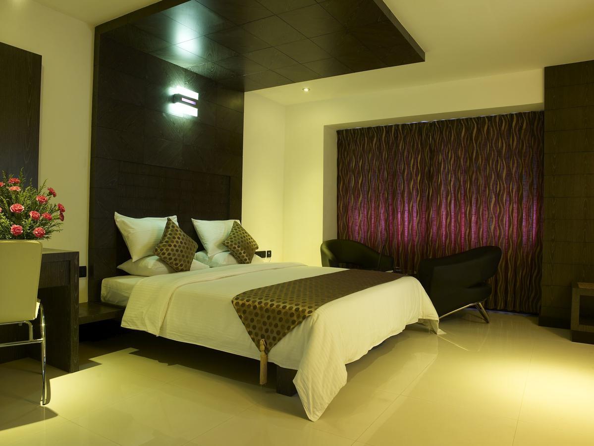 The Castello Residency Hotel Coimbatore Exterior photo