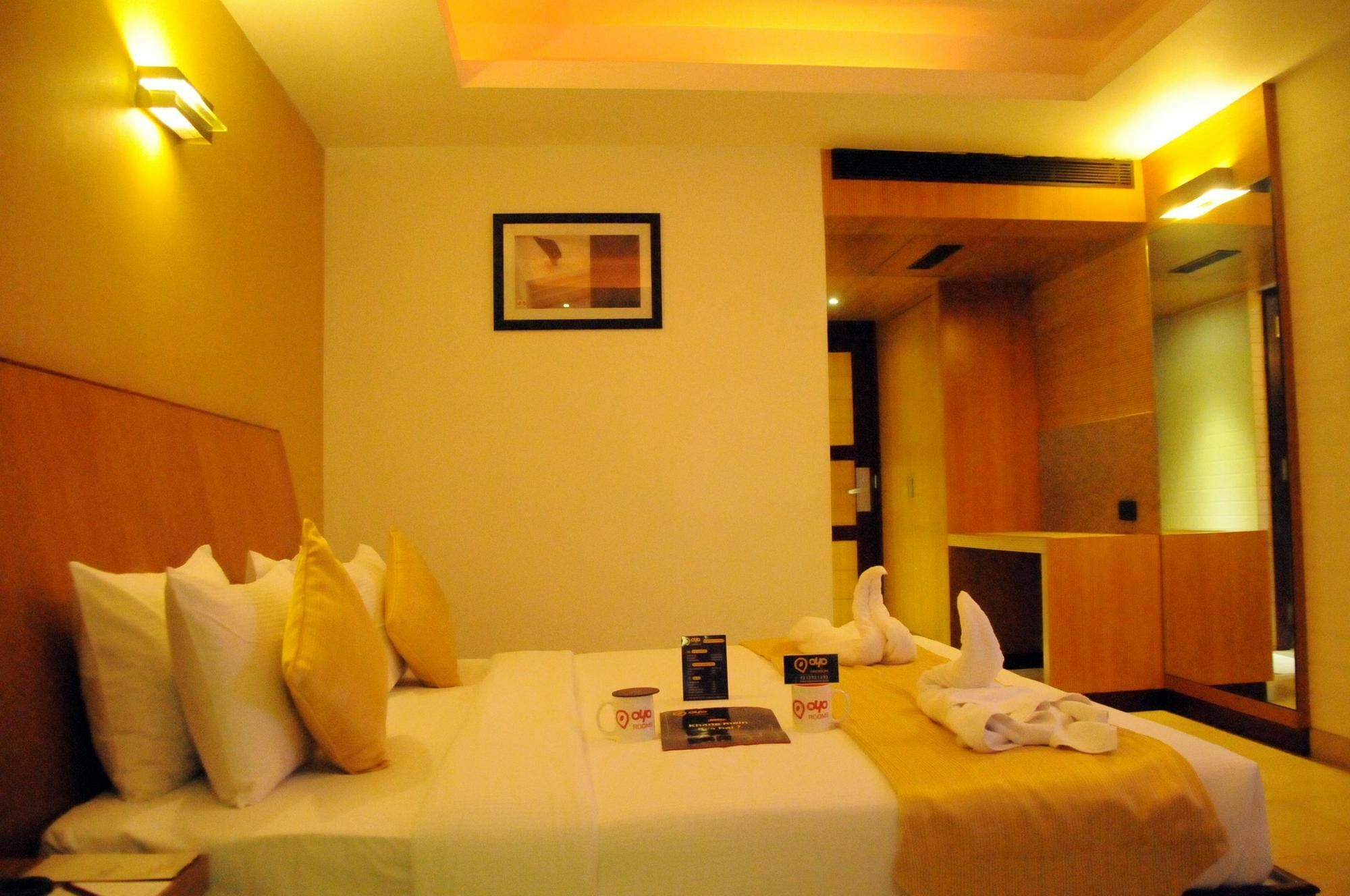 The Castello Residency Hotel Coimbatore Exterior photo